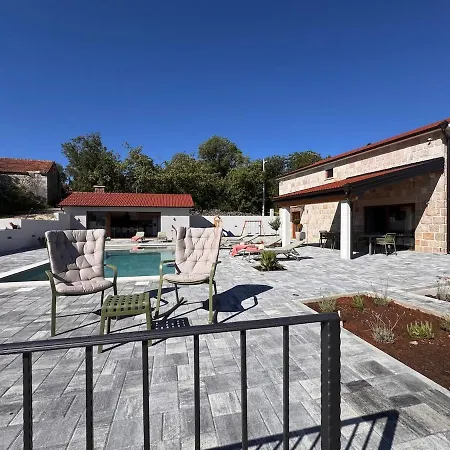 Villa New Renata *